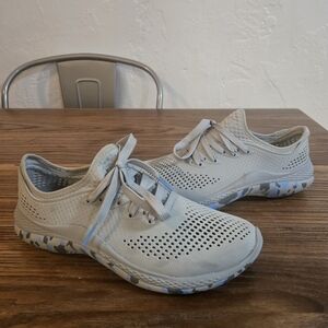 CROCS Light Gray Casual Footwear